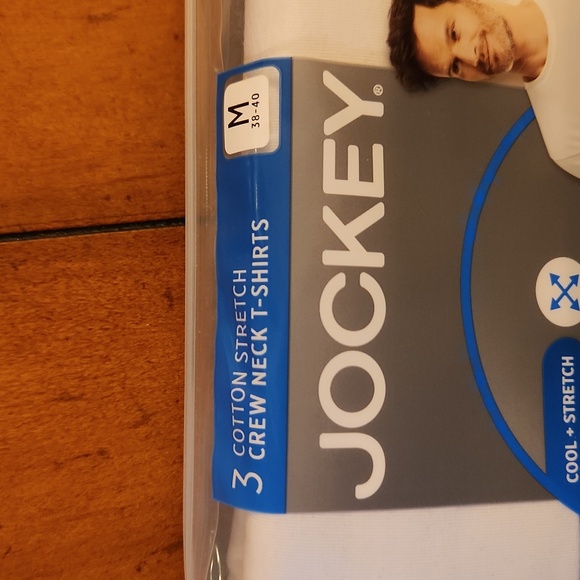 Jockey cotton stretch crew neck t-shirts. 3 pack. Medium(38-40" chest) New. - Picture 4 of 7